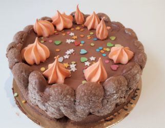 Charlotte-enfant-cours-atelier-patisserie-ptit-chef-bout-d-chou-MyGatô-Lyon